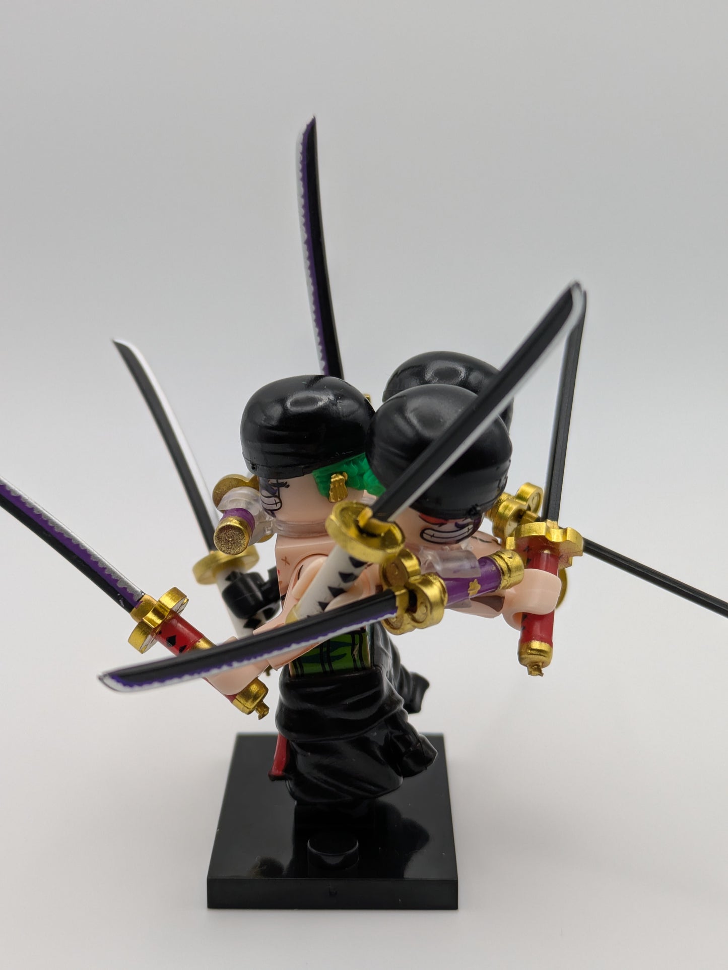 One Piece / Roronoa Zoro - Klemmbaustein Custom Minifigur MOC