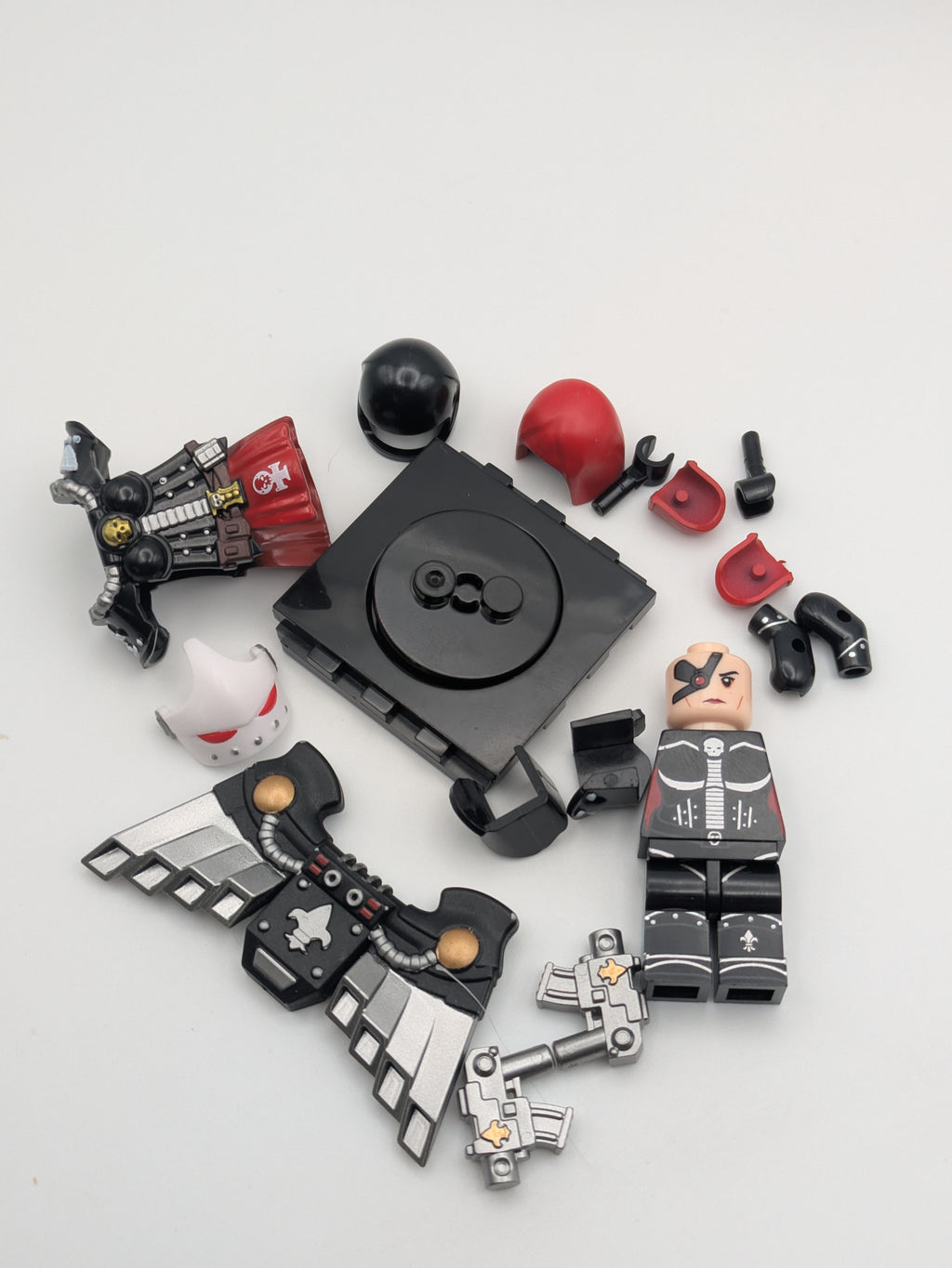 Warhammer 40k / Sister of Battle - Brick Custom Minifigure MOC