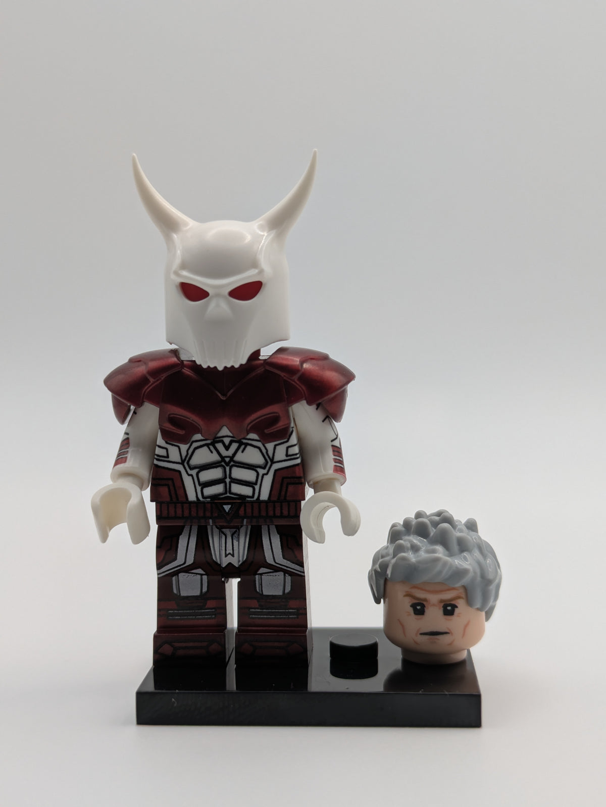 Peacemaker Charakter / Klemmbaustein Custom Minifigur MOC