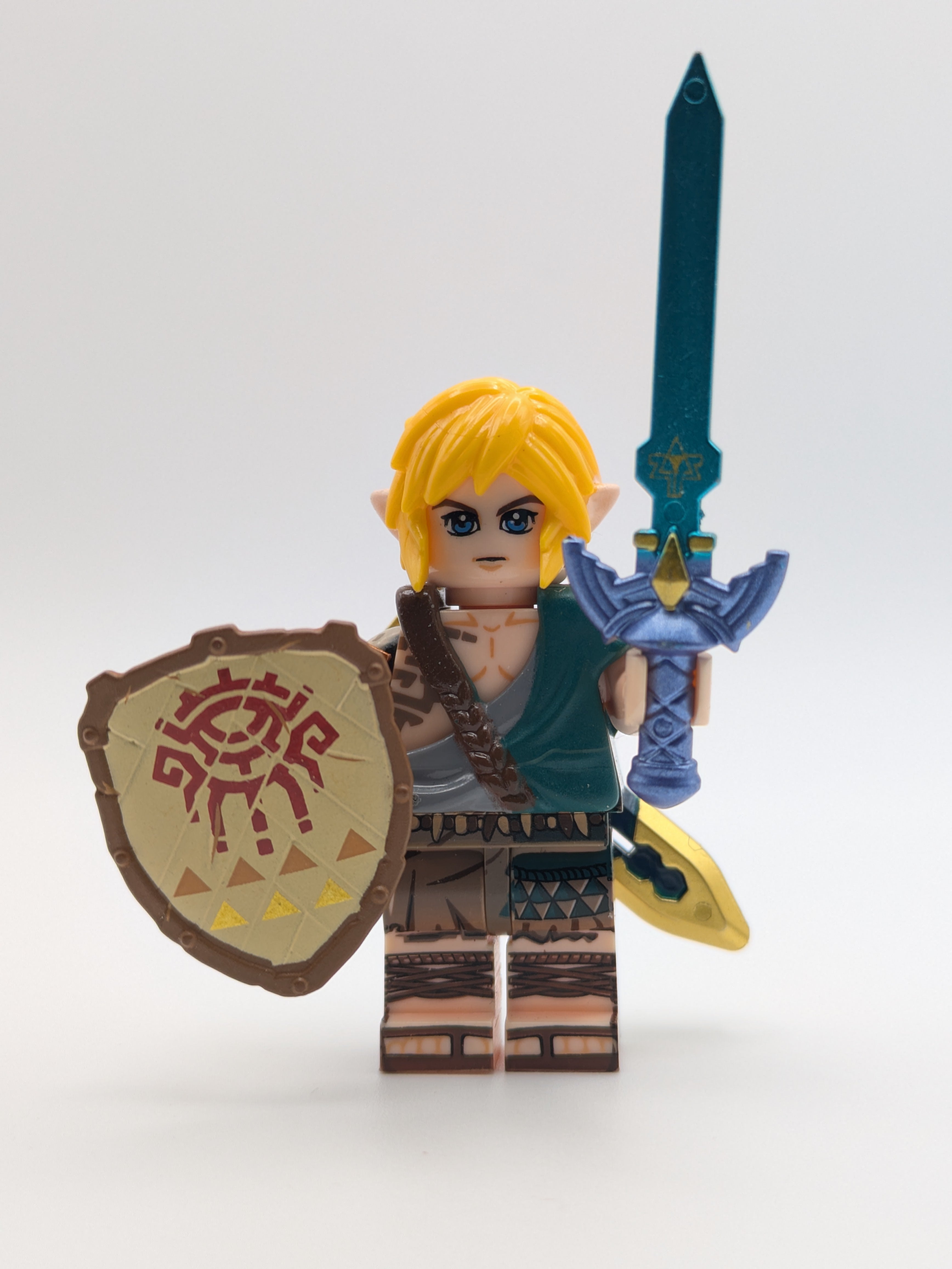 Zelda Link Character - Brick Custom Minifigure MOC