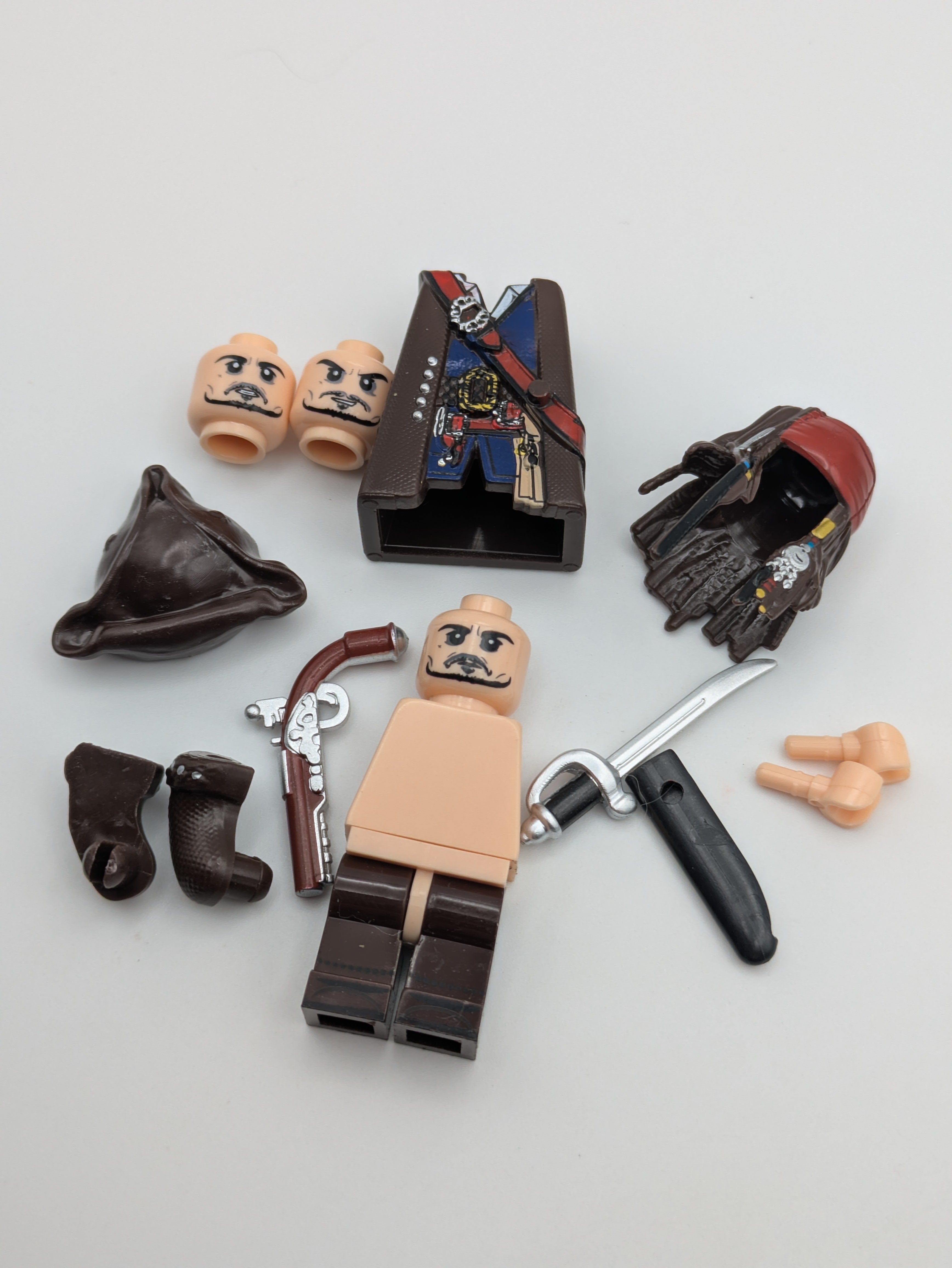 Cpt. Jack Sparrow / Fluch der Karibik - Klemmbaustein Custom Minifigur MOC