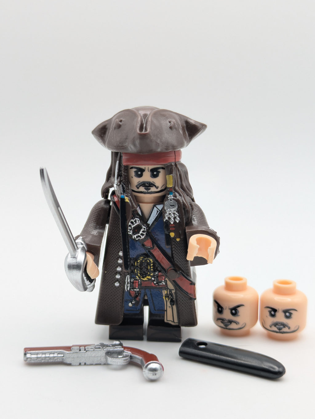 Cpt. Jack Sparrow / Fluch der Karibik - Klemmbaustein Custom Minifigur MOC