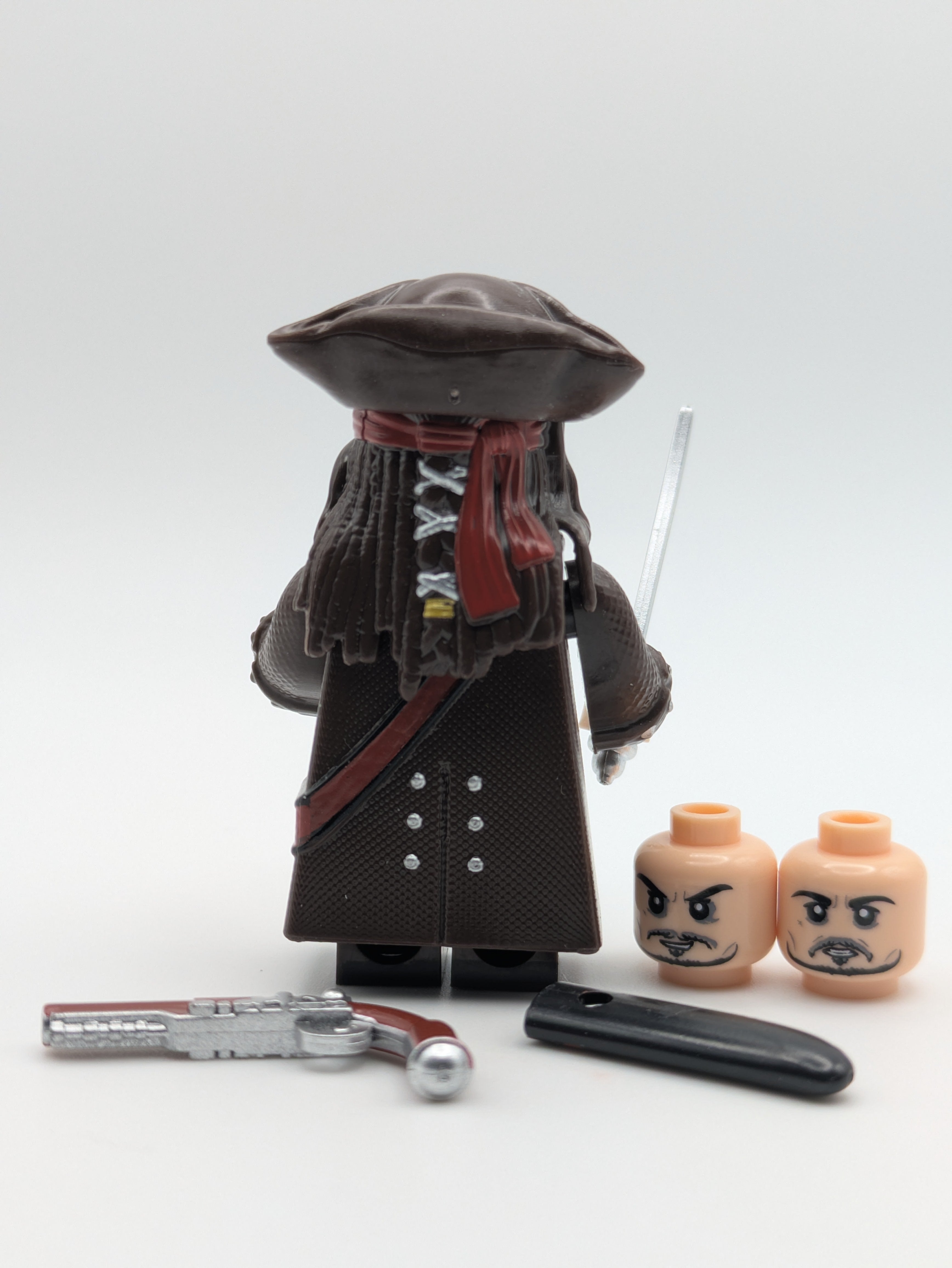 Cpt. Jack Sparrow / Fluch der Karibik - Klemmbaustein Custom Minifigur MOC