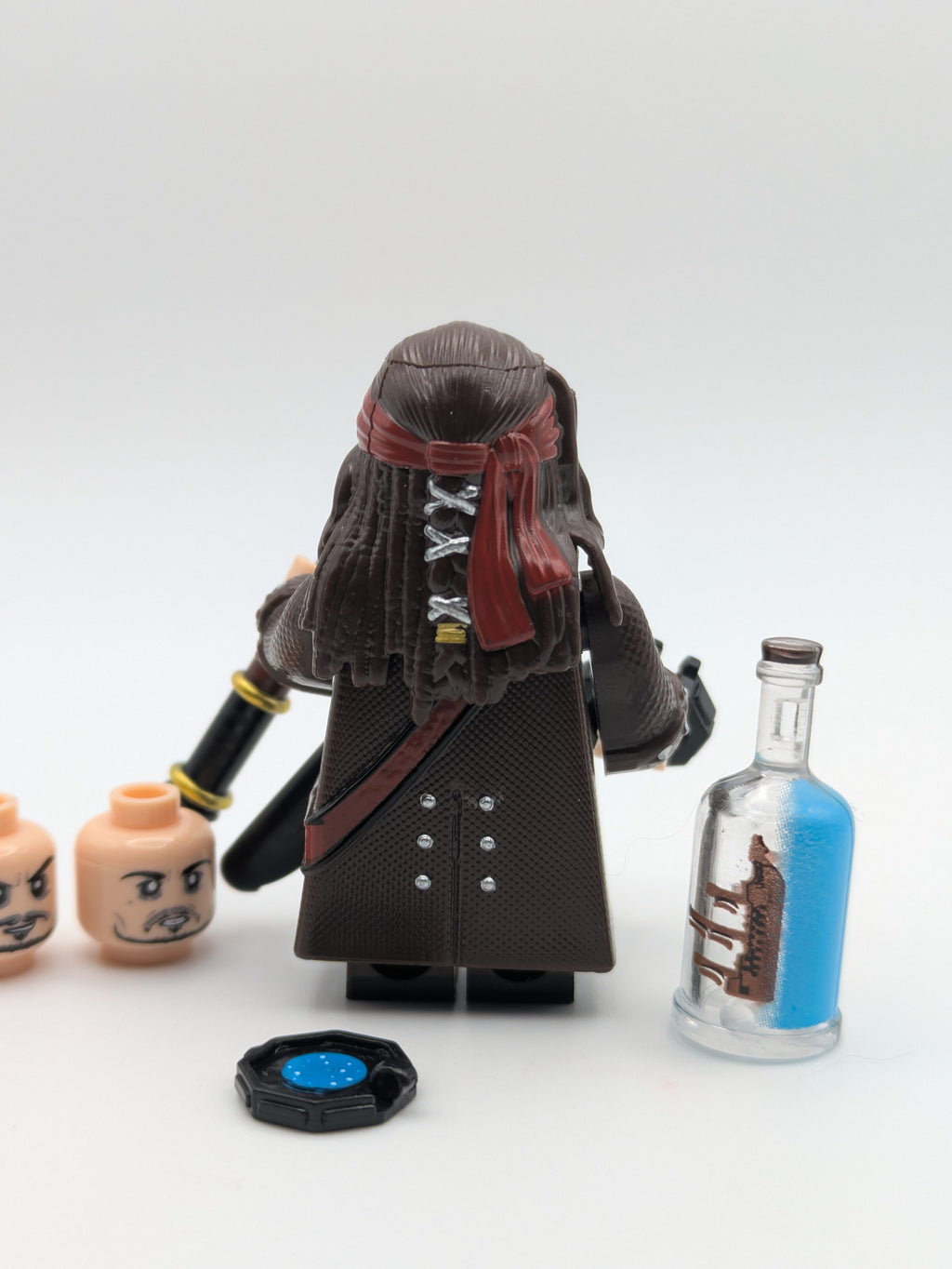 Cpt. Jack Sparrow / Fluch der Karibik - Klemmbaustein Custom Minifigur MOC