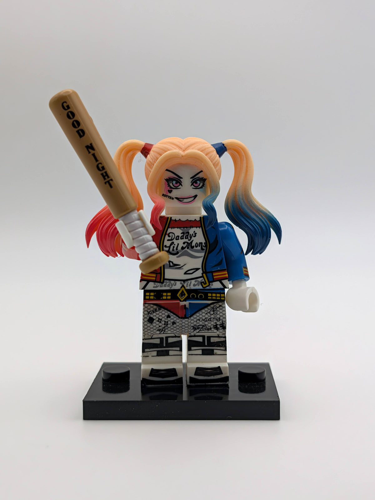 Harley Quinn DC Charakter / Klemmbaustein Custom Minifigur MOC