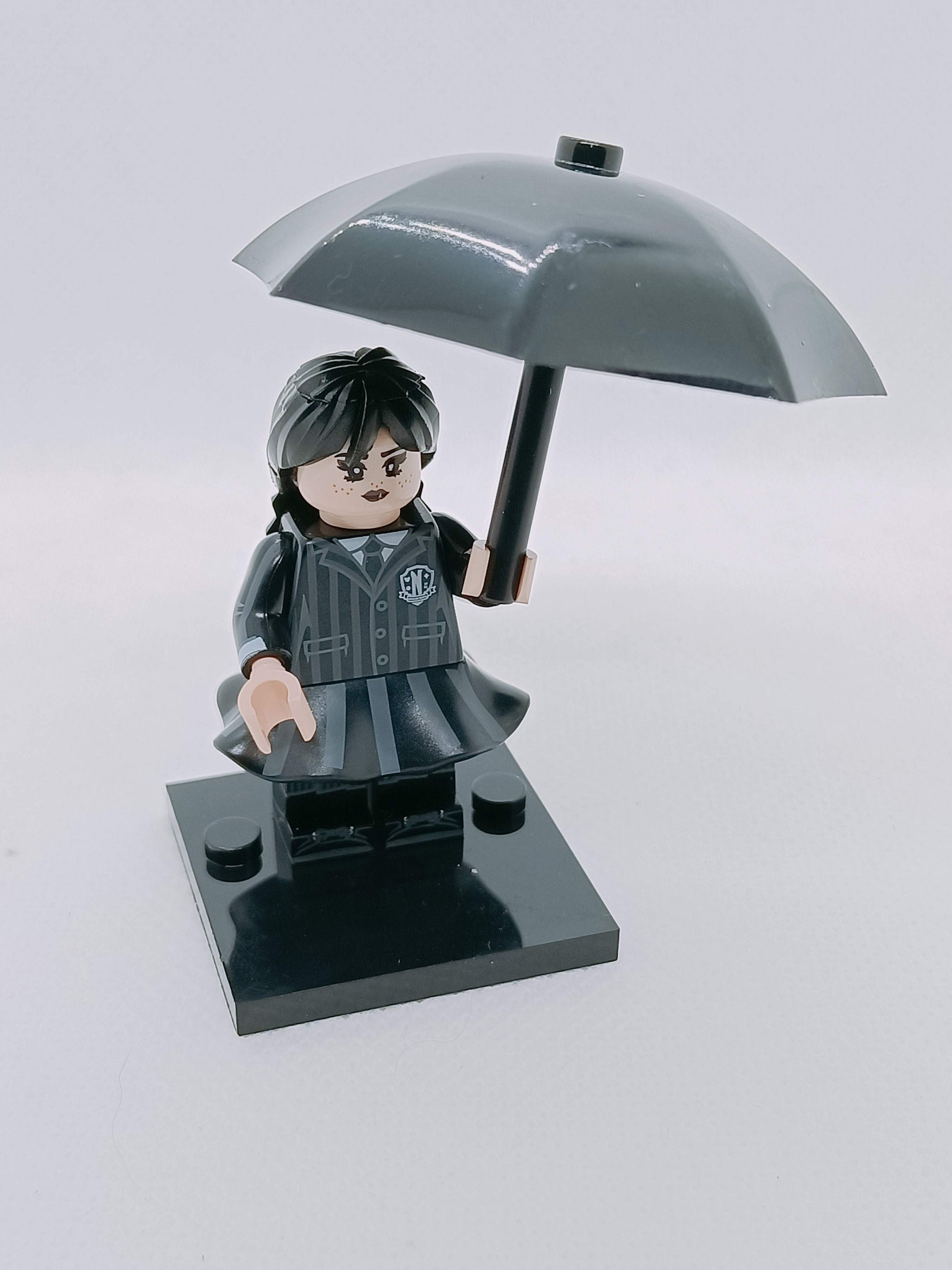 Wendsday - Adams Family - Klemmbaustein Custom Minifigur MOC