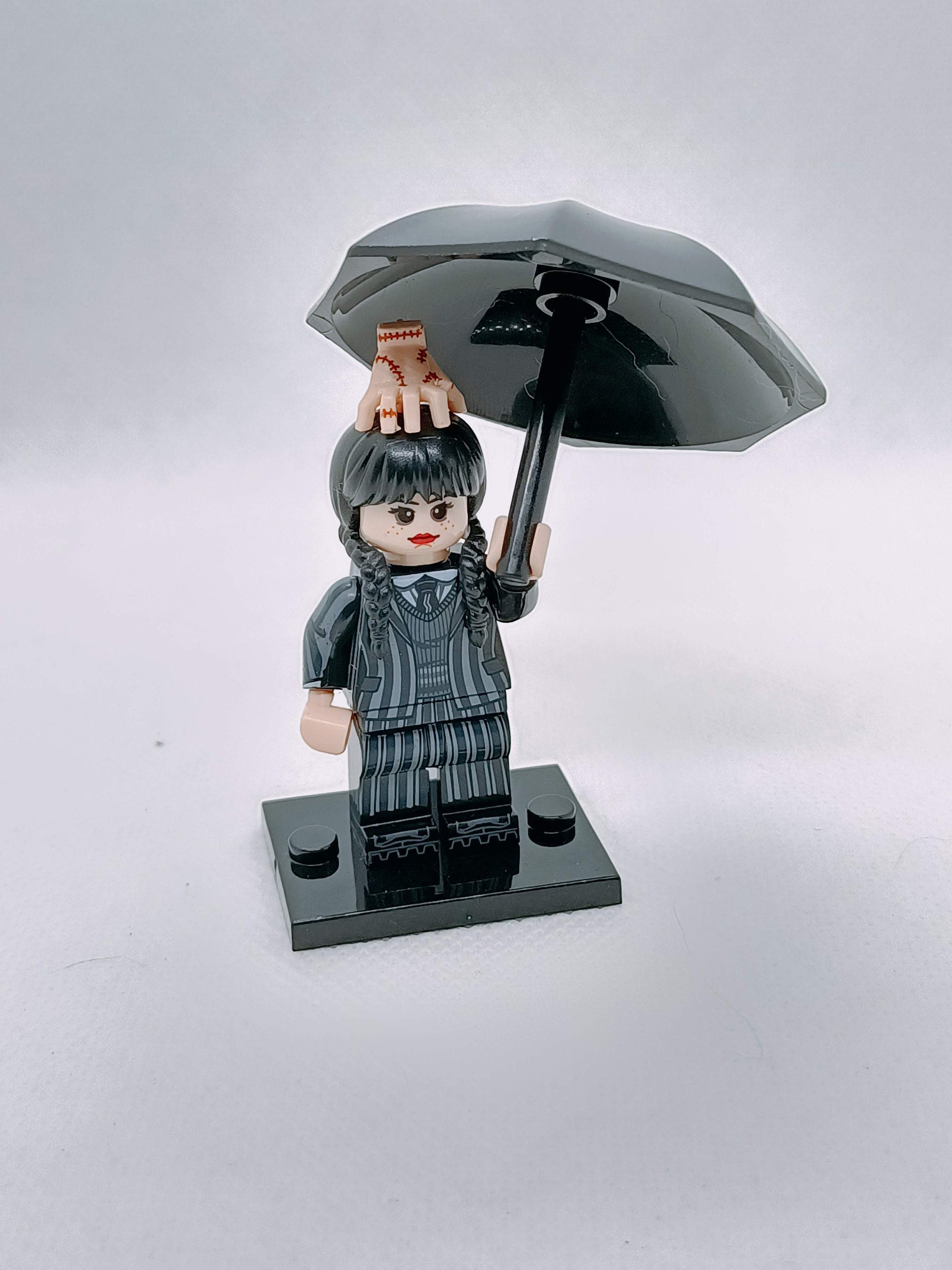 Wendsday - Adams Family - Klemmbaustein Custom Minifigur MOC