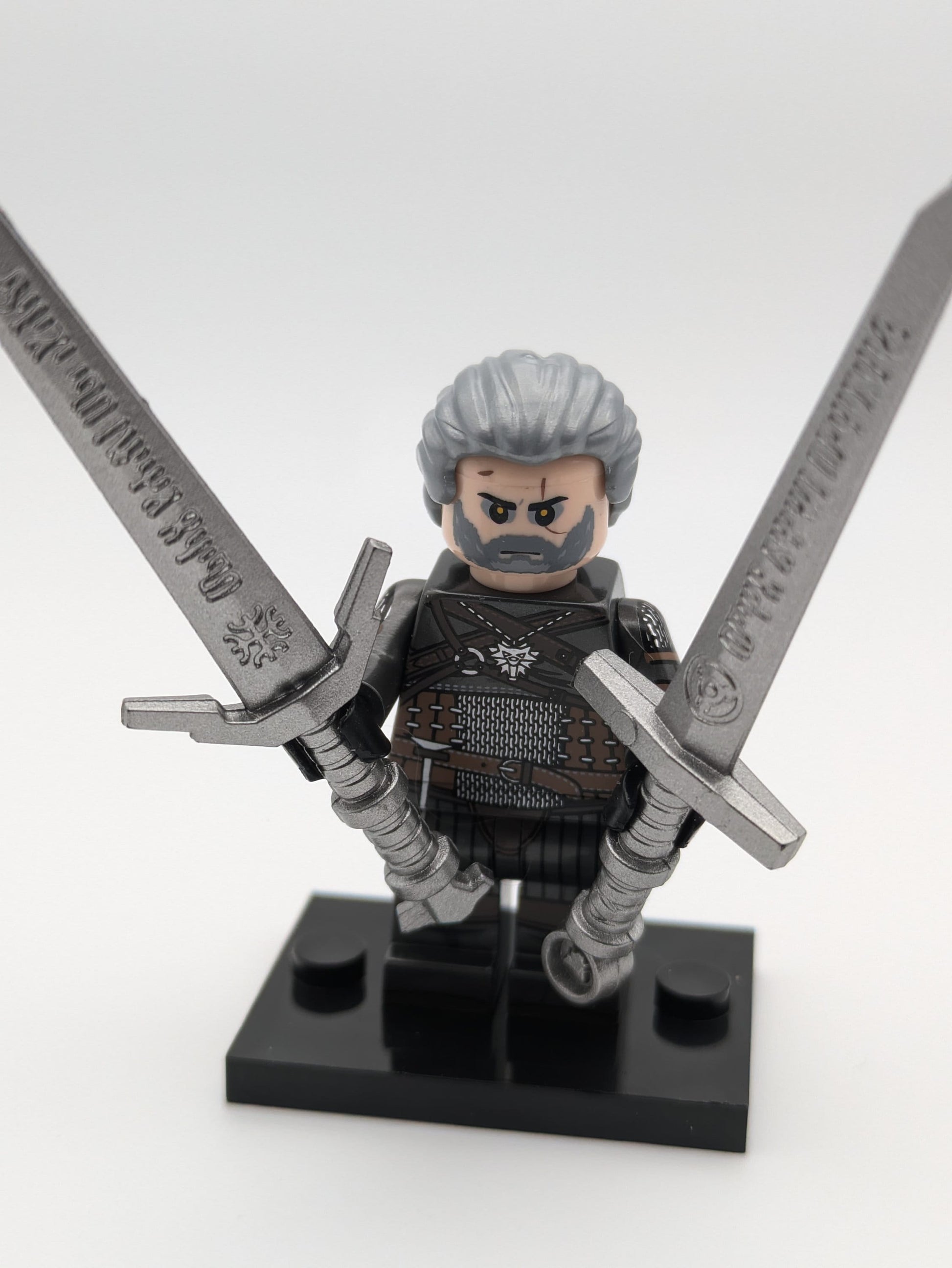 The Witcher / Geralt of Rivia / Klemmbaustein Custom Minifigur MOC