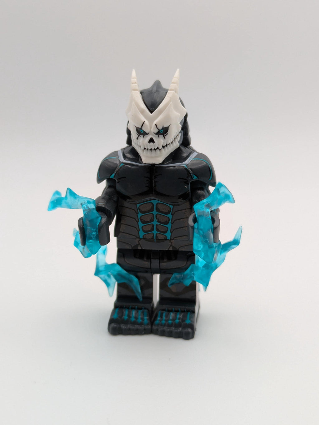 Kaiju No 8 - Klemmbaustein Custom Minifigur MOC